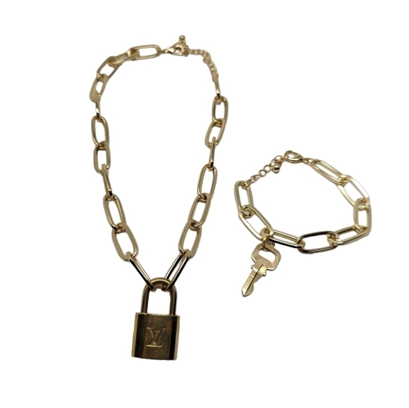 Authentic Louis Vuitton Padlock & Key Gold-Plated Paperclip Necklace & Bracelet - Picture 3 of 9